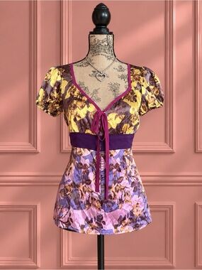 Y2K Marciano Silk Floral V-Neck Top Puff Sleeves